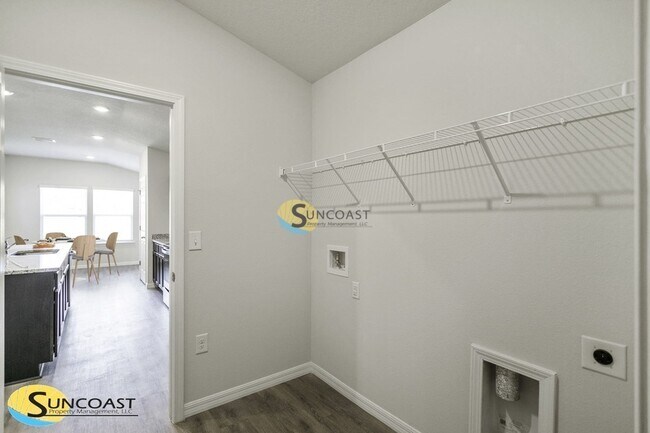 Building Photo - 8677 Kaye Ln