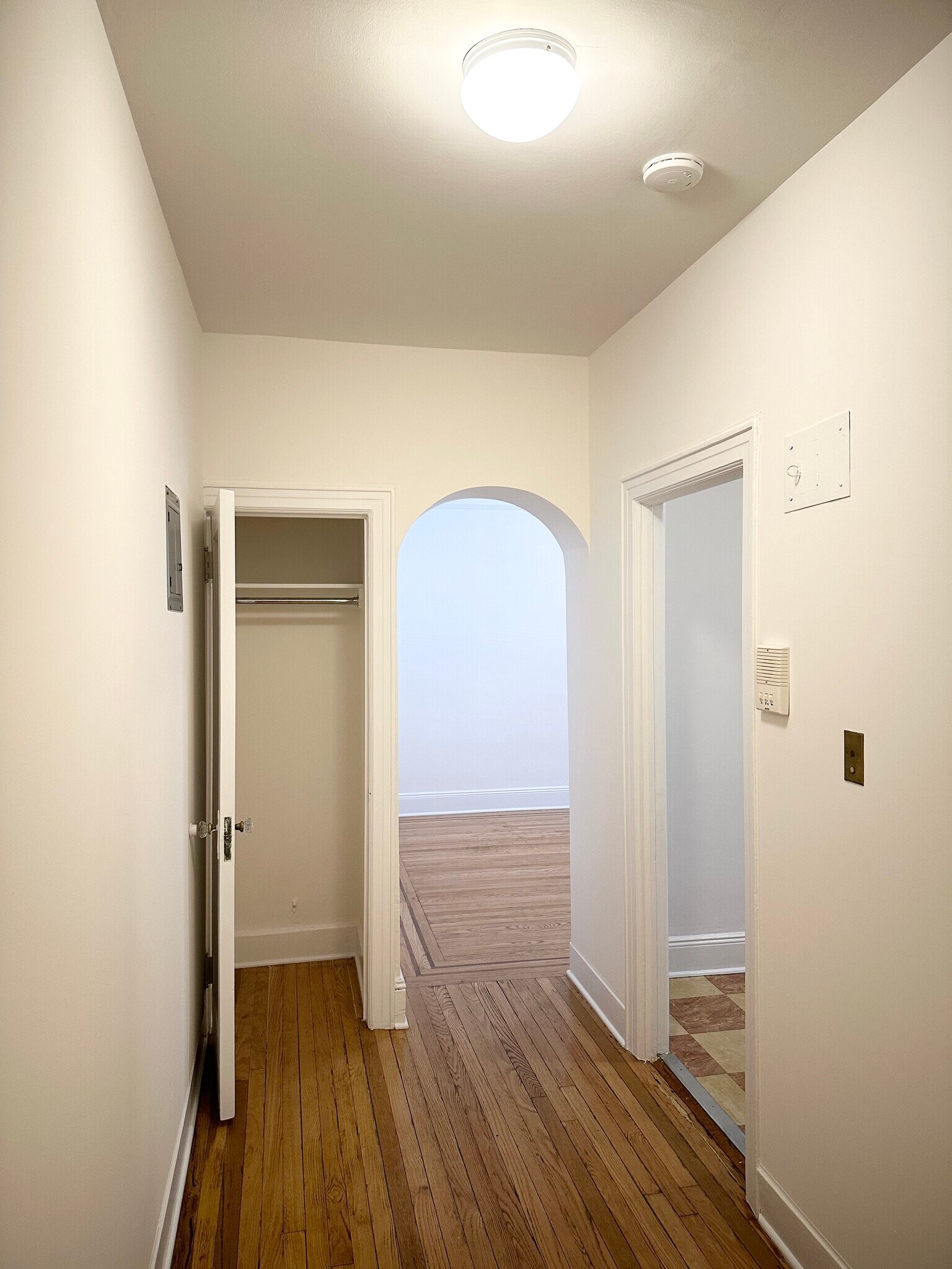 Building Photo - 2545 32nd St