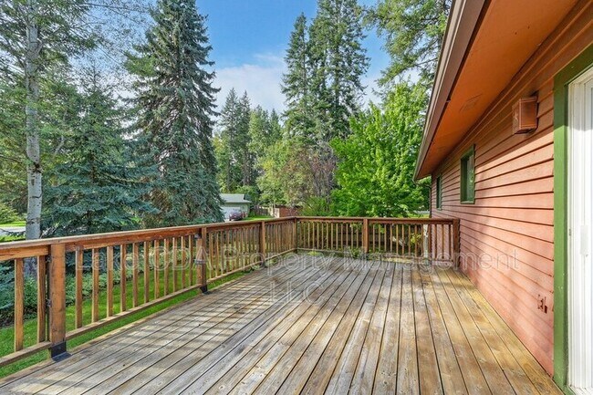 Building Photo - 12616 N Emerald Dr