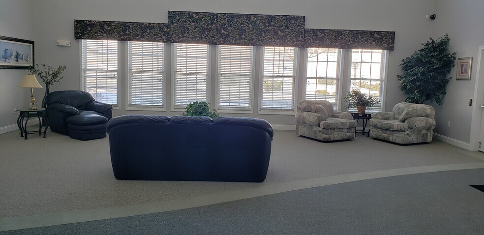 Building Photo - 7B Farnum Ct