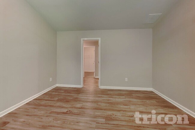Building Photo - 4605 Hazelburn Dr