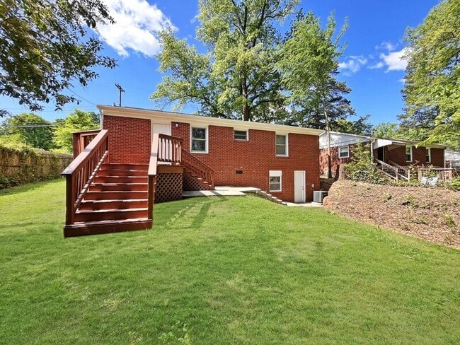 Building Photo - 4332 Welling Ave