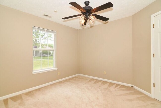 Building Photo - Lovely 3 Bedroom Home with Pond View