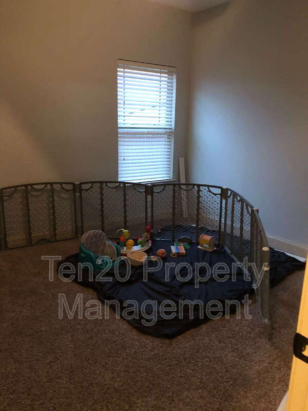 Building Photo - 2 Golden Eagle Ct