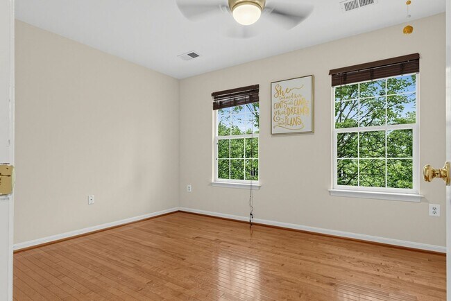 Building Photo - 2420 Dew Meadow Ct