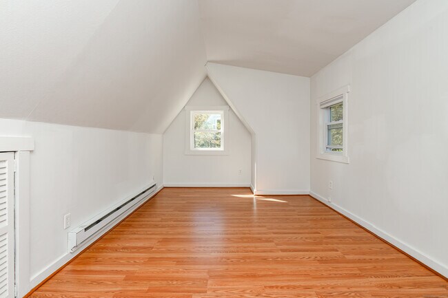 Building Photo - 81 Picketts Ridge Rd
