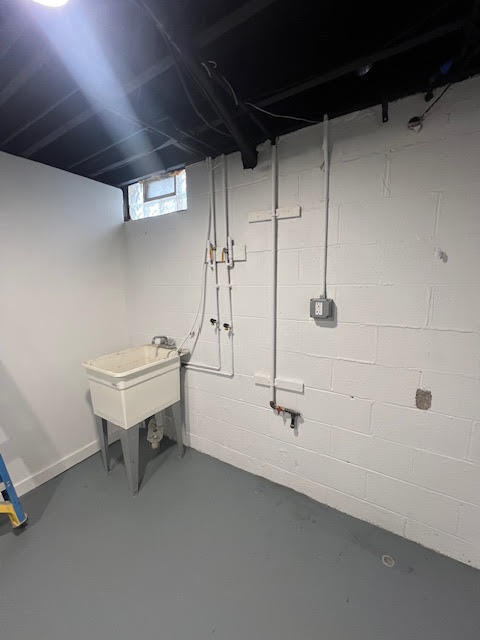 Building Photo - 436 S Washington St