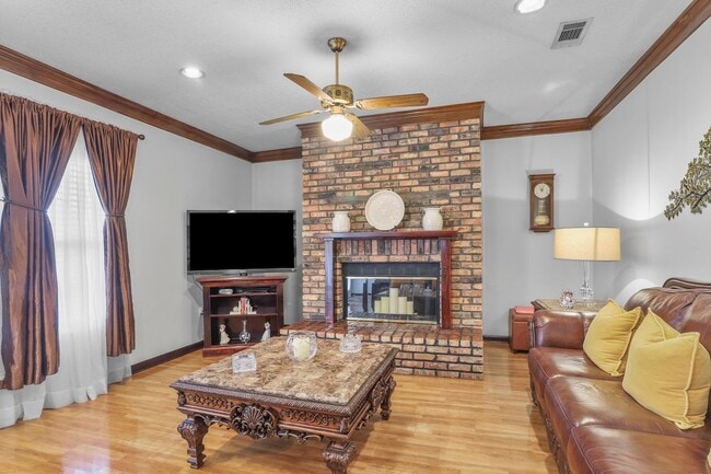 Building Photo - 38389 Oakleigh Ln