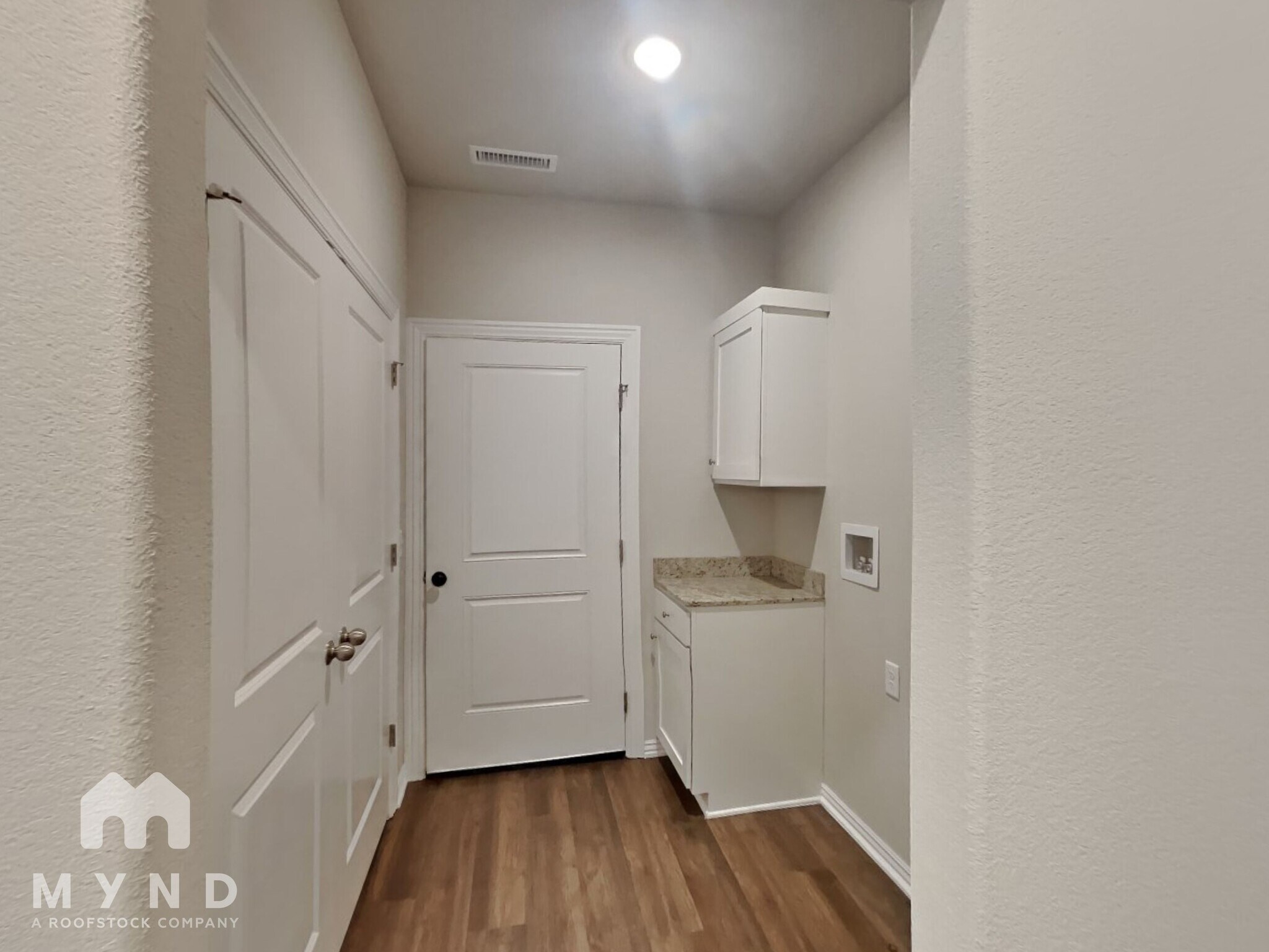 Building Photo - 421 Citation St