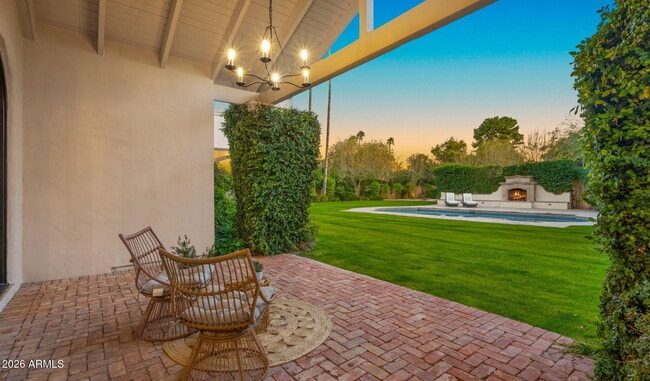 Building Photo - 8501 N Golf Dr
