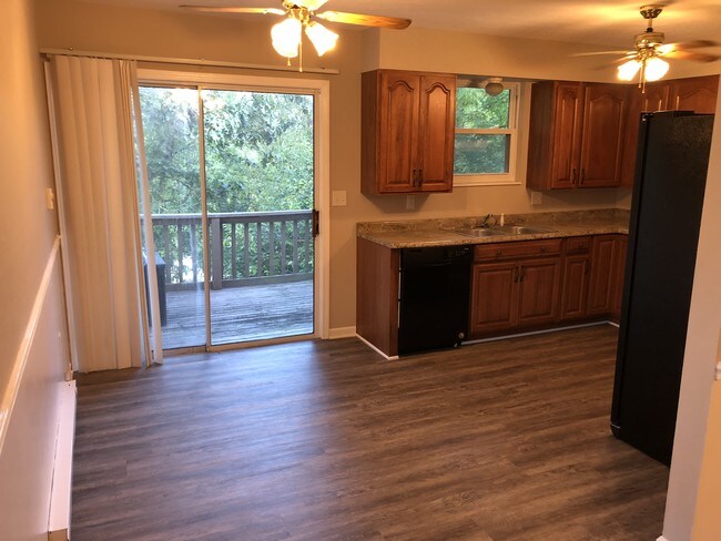 dining area - 3087 Meadowview Dr