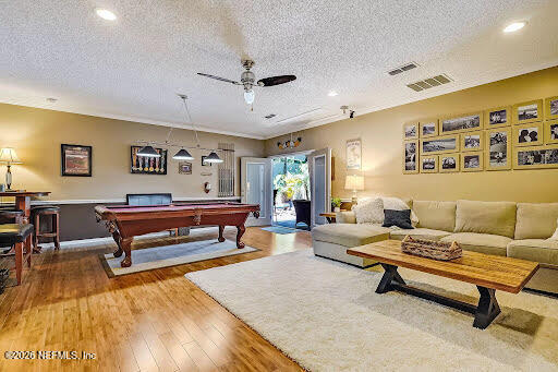 Building Photo - 1555 Lakeway Dr