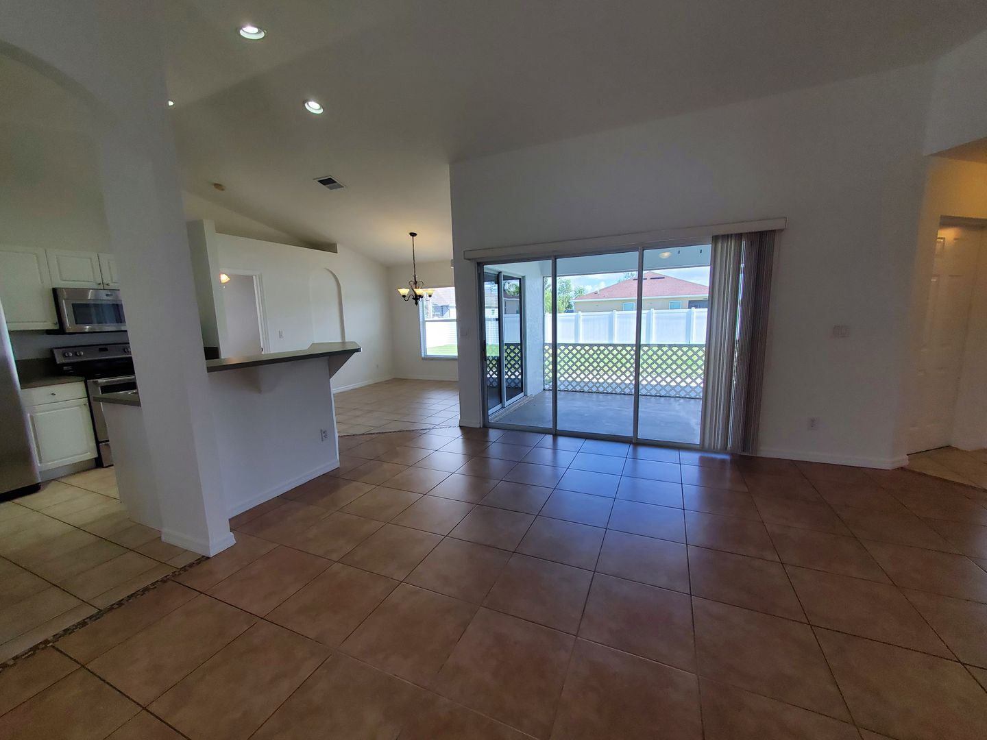 Building Photo - SW area 3/2 Rent Ready