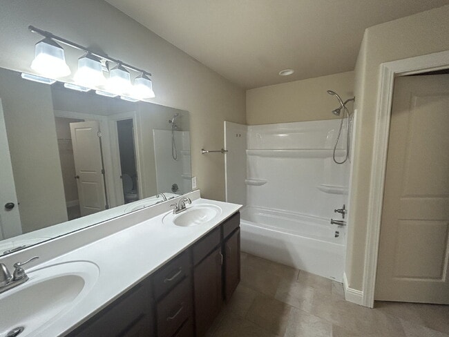 Building Photo - 3-Bedroom 2.5 Bathroom with Walk In Closets and 2-Car Garage For Rent