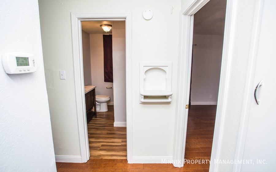 Building Photo - 1320 60th St