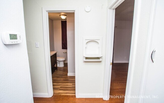 Building Photo - 1320 60th St