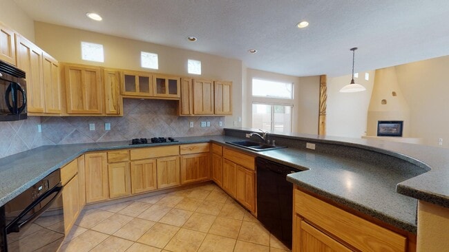 Building Photo - 12609 Sandia Ridge Pl NE
