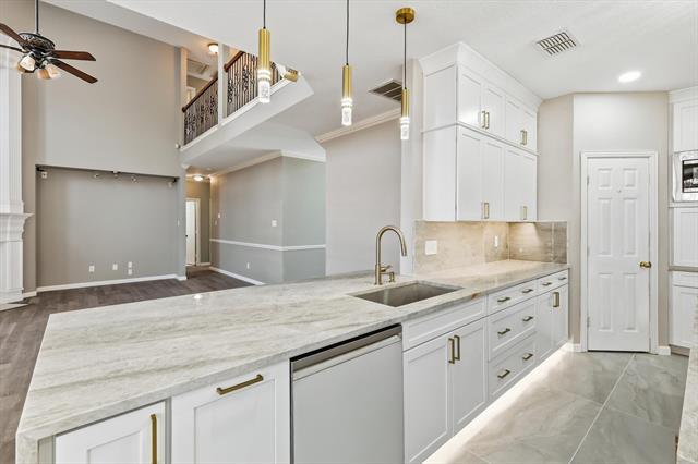 Building Photo - 4433 English Oak Dr