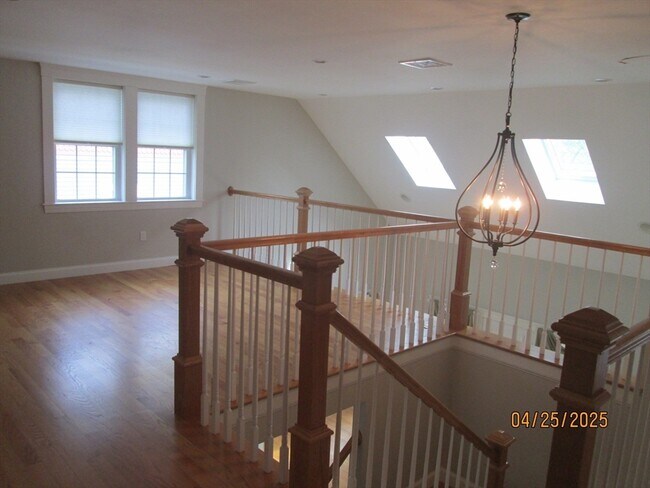 Building Photo - 14 B Park