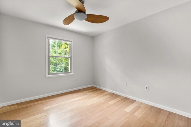Building Photo - 16 Cornerwood Ct