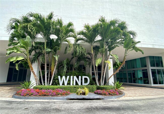 Building Photo - 350 S Miami Ave