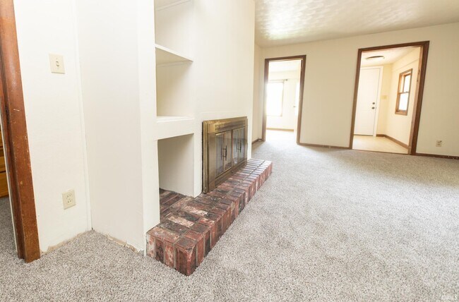 Building Photo - 1203 S Fess Ave