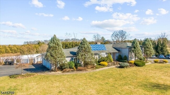 Building Photo - 300 Old York Rd