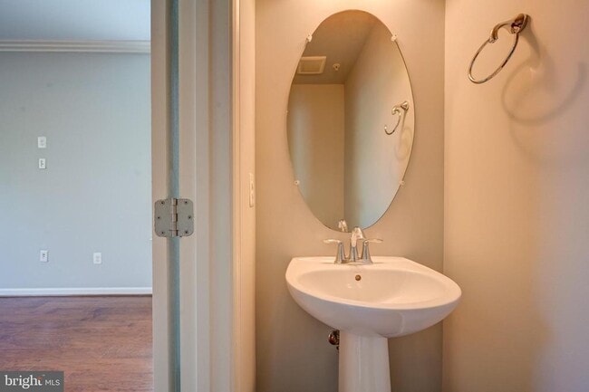 Building Photo - 525 Halite Dr