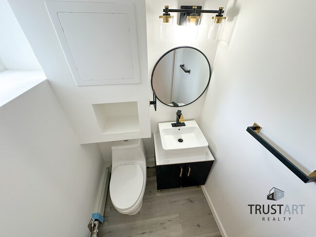 Building Photo - 3 Bedroom house in Oxford Circle, North Ea...
