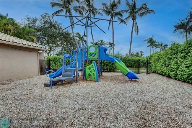 Building Photo - 19084 Skyridge Cir