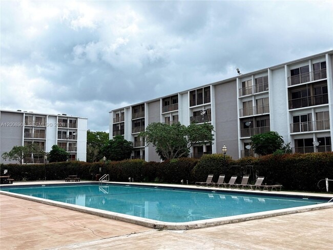 Building Photo - 8550 N Sherman Cir