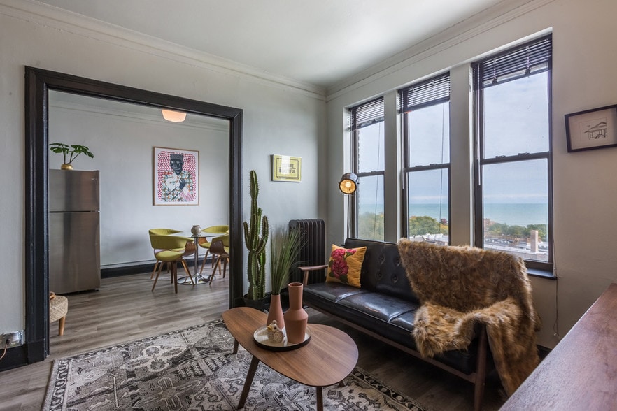 The Vivian 6807 N Sheridan Rd Chicago IL 60626 Apartment Finder