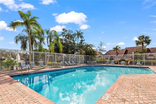 Building Photo - 7464 Pinewalk Dr S