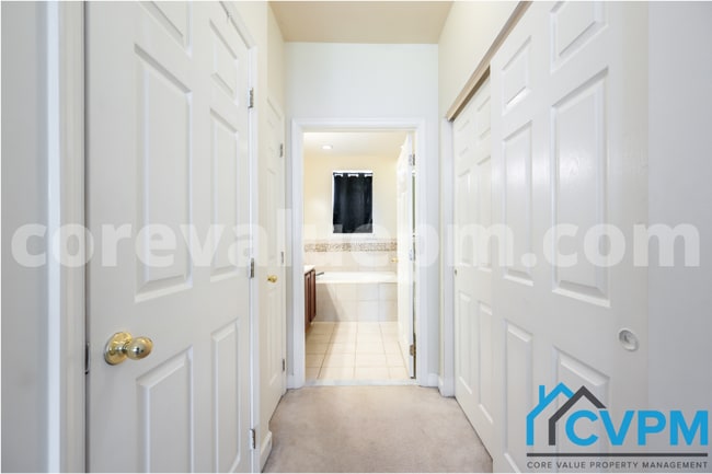 Building Photo - 8638 Willow Leaf Ln