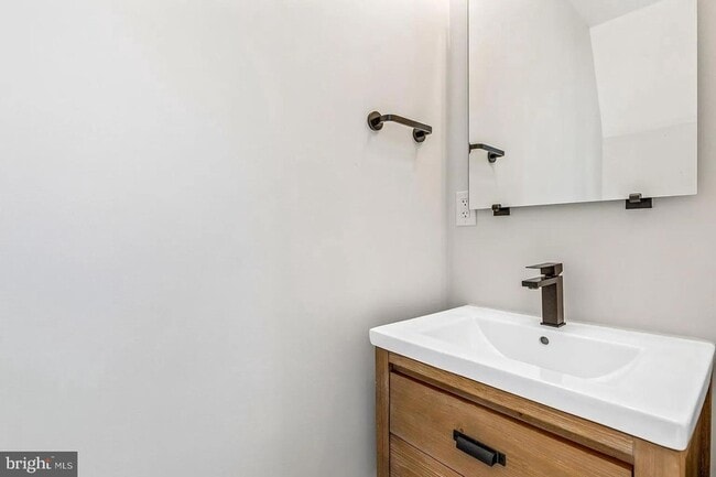 Building Photo - 3525 16th St NW