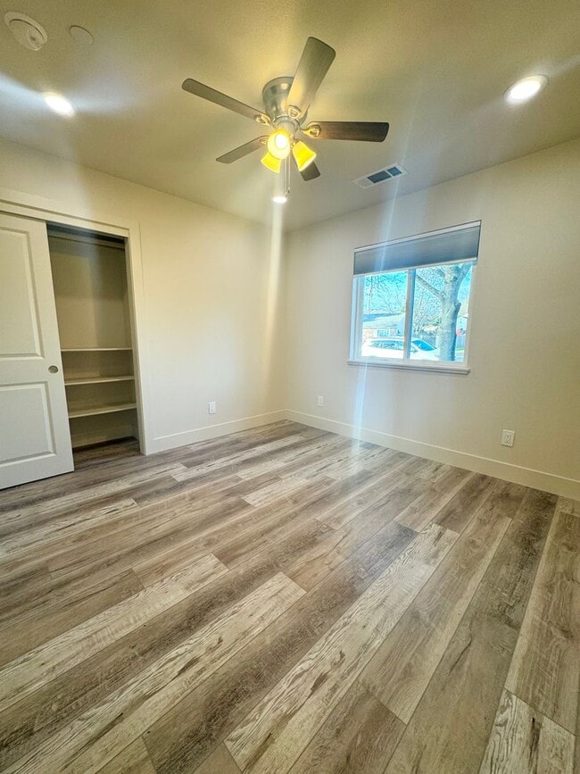 Building Photo - Luxury Living Redefined: Exquisite New Build