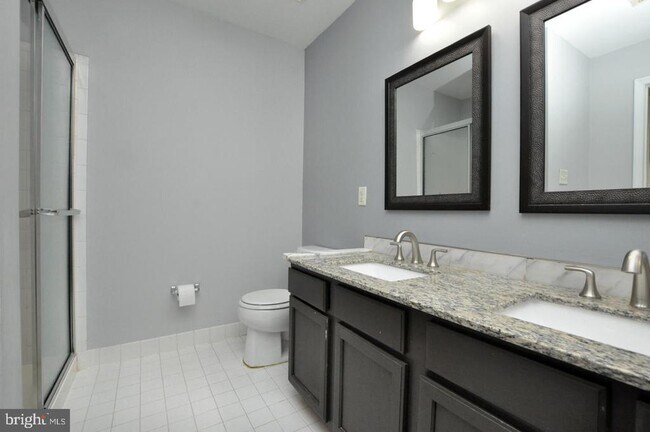 Building Photo - 328 Helen Dr