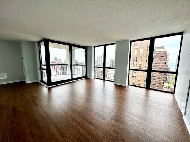 Building Photo - 1122 N Clark St