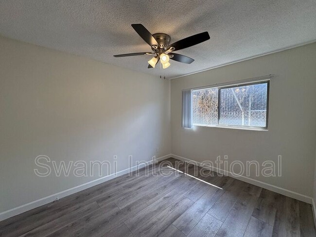 Building Photo - 21612 Berendo Ave