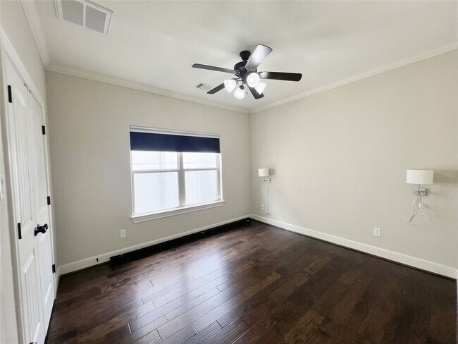 Building Photo - 1315 Asbury St