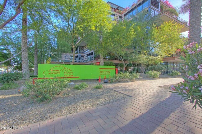 Building Photo - 7117 E Rancho Vista Dr