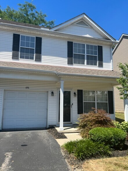 Primary Photo - 696 Wilke Pl
