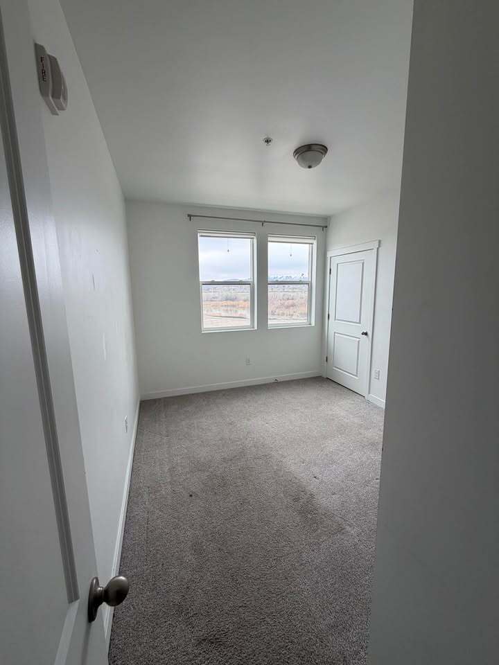 Building Photo - 8392 S Sky Mirror Ln