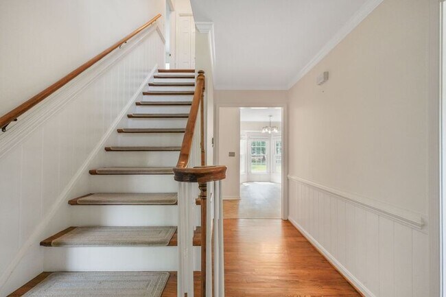 Building Photo - 94 Cleremont Dr