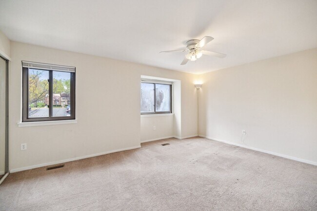 Building Photo - 2832 Jermantown Rd