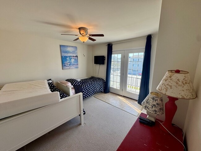 Building Photo - 6386 Waters Edge Dr