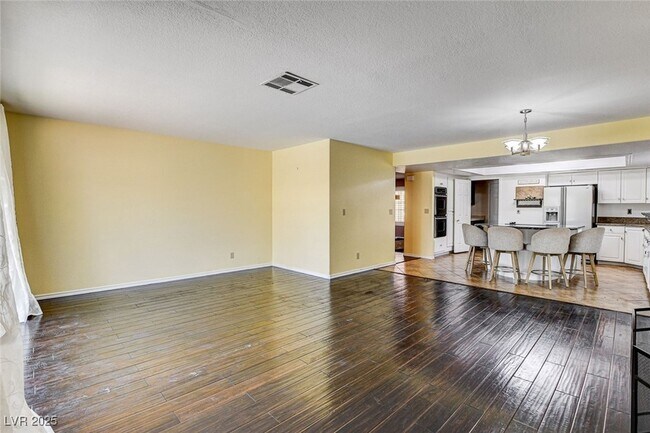 Building Photo - 8344 Snowmass Dr