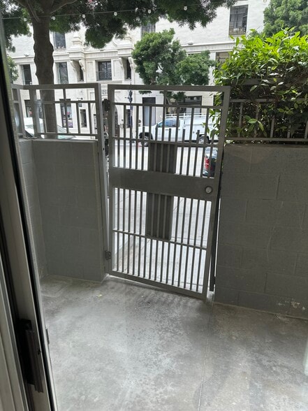 Front gate and patio - 1277 Kettner Blvd