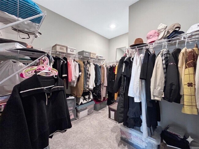 Building Photo - 154 Westover St