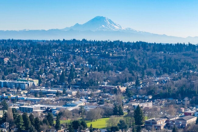 Building Photo - 7719 Renton Ave S